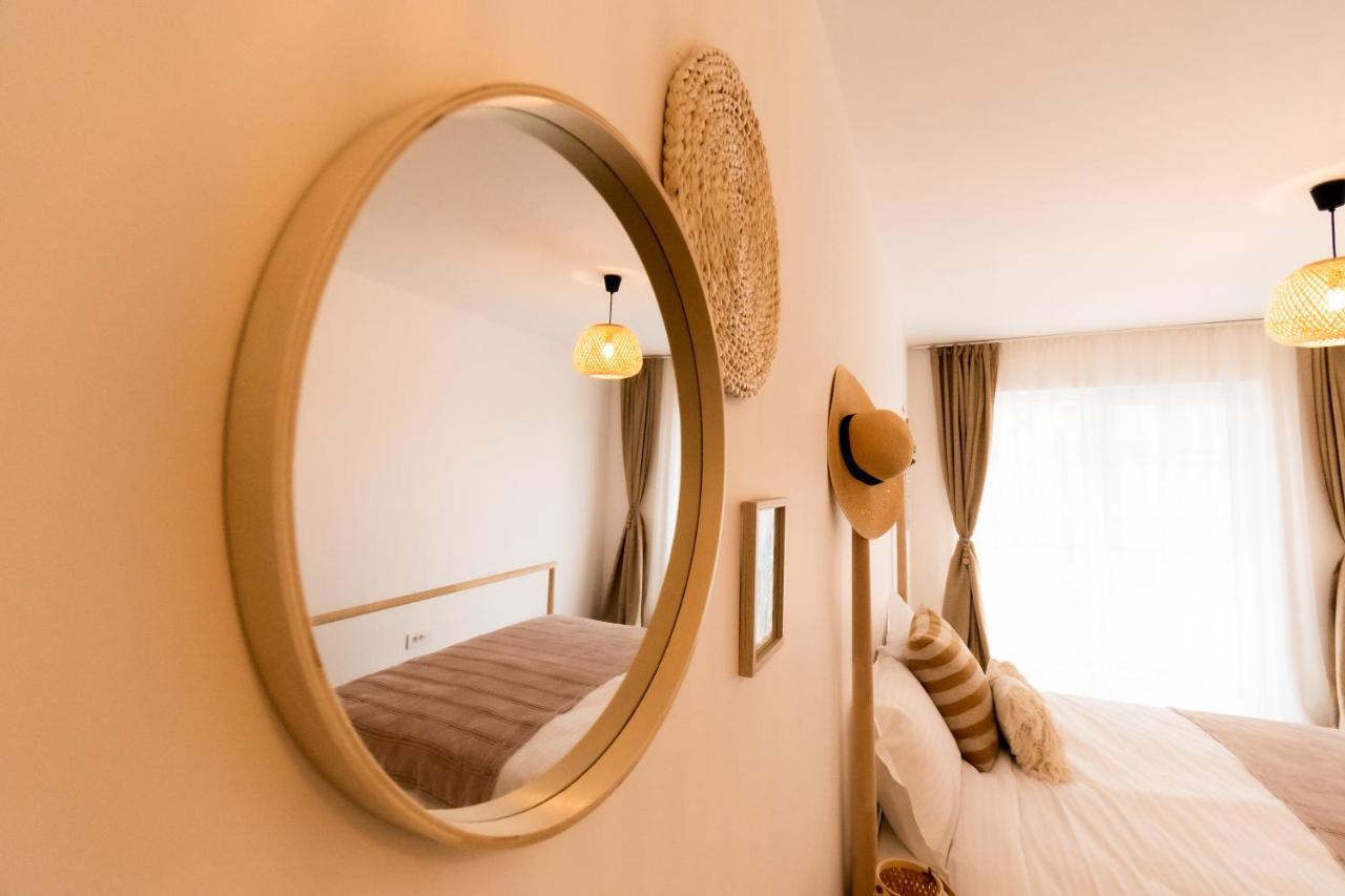 Brown Bear Apt. Boho Style Bedroom W/ City View & Free Parking Braşov Eksteriør billede